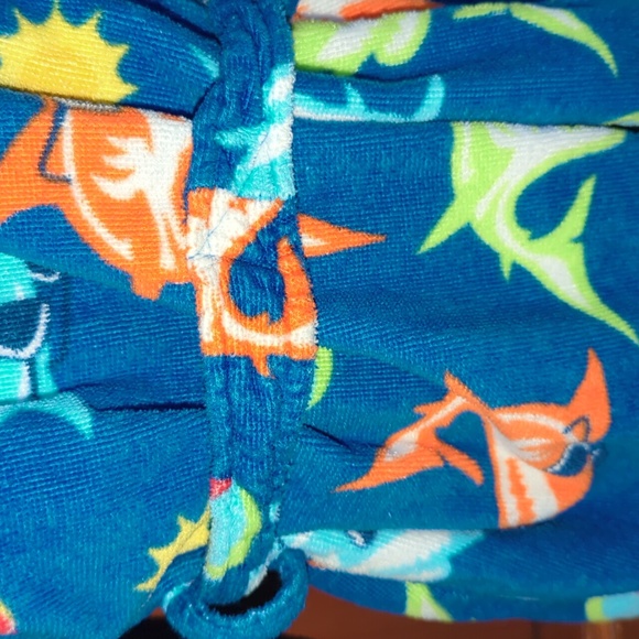 EUC Shark Terry Hooded Robe w Attached Belt - Picture 8 of 9